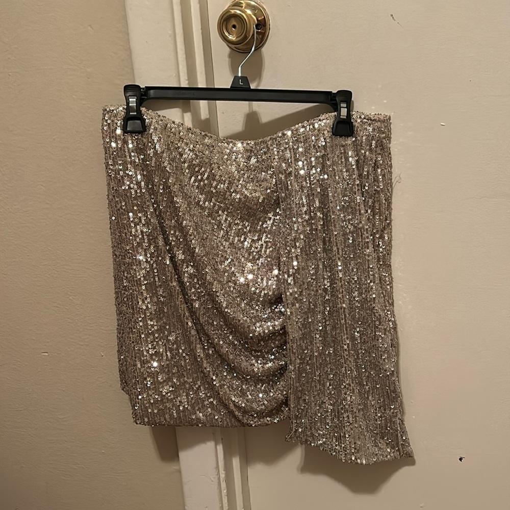 gianni bini skirt.  only worn once.